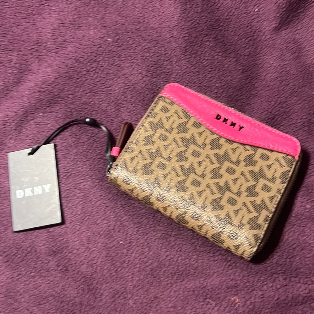 DKNY wallet